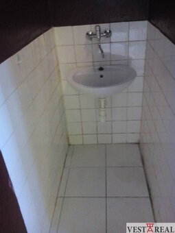Na prenájom hala 80m2, ulica Coburgova, Trnava - 5