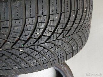 2x celoročná Good Year Vector 235/45r18 - 5