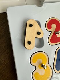 Abeceda aj čísla v rôznych jazykoch na tablet - 5