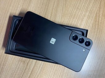 Samsung galaxy S22+, 256 GB - 5