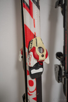 Predam lyze a snowboard - 5