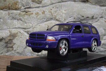 1:18 Dodge Durango - 5
