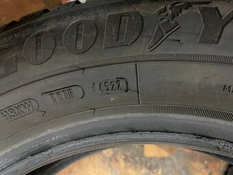 ZIMNE PNEU 205/60R16 98H good year ultragrip 9+ - 5