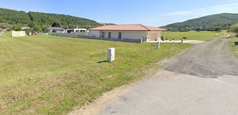 Na predaj stavebný pozemok 800 m² – Komárov - 5