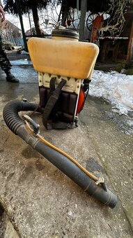 Motorový postrekovač Oleo Mac AM 180 - 5