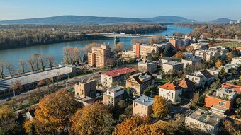 Je to bývanie v centre, či vila v prírodnom prostredí Bôriku - 5