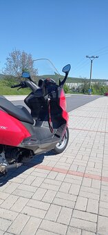 Maxi scooter Aprilia Atlantic 125 - 5
