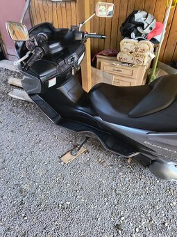 Suzuki Burgman - 5