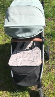 Sportovy kočik Petite&Mars iron green - 5