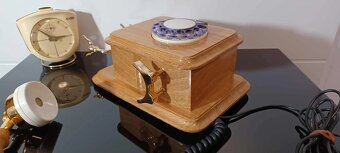 Starý drevený telefón pevná linka - 5