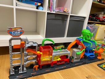 Hot Wheels Utok chobotnice - 5