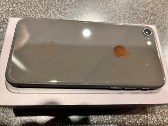 iPhone 8 space gray 64GB - 5