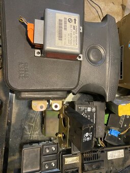 Predam elektroniku na BMW E34 - 5