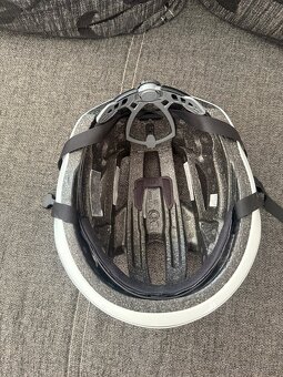 Cyklistická prilba Oakley ARO 3 Lite - 5