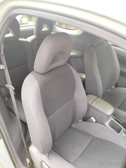 Predám Toyota RAV4 -rezervovane - 5