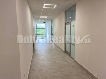 Na prenájom pekný komerčný priestor v luxusne zrekonštruovan - 5