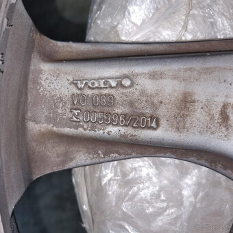 Hliníkové Volvo disky 5x108 R18 8J ET55 - 5