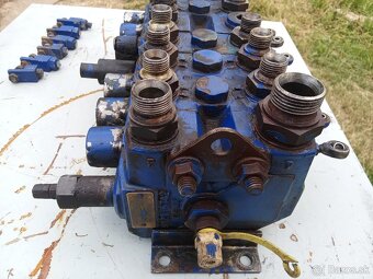 Hydraulický rozvádzač na mechanickú ruku - 5