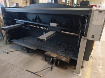 Prodávám Použité CNC tabulové nůžky HACO HSLX 3008, r. v. 20 - 5