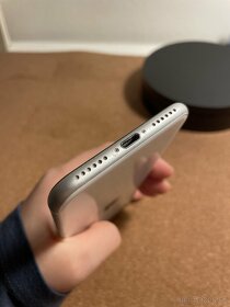 iPhone SE (2020) 64GB - 5