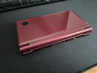 Nintendo DSi XL - 5
