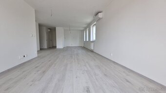 4 IZBOVÝ BYT S PODZEMNOU GARÁŽOU - NOVOSTAVBA MALACKY - 5