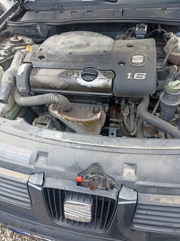 Predám ND Seat Ibiza 1,6/55kw benzín,ALM,rok 2000 - 5