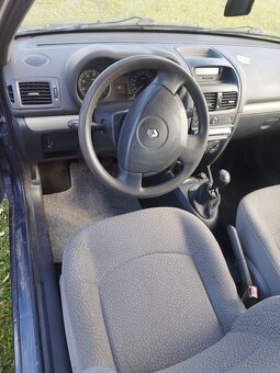 Renault clio - 5