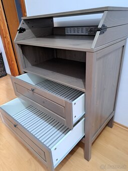 IKEA SUNDVIK PREBAĽOVACÍ STÔL/ KOMODA - 5