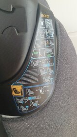 Otocna autosedacka Maxi Cosi AssisFix do 18 kg
- 5