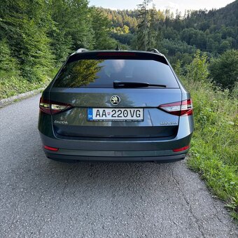Škoda Superb 2.0 TDi DSG - 5