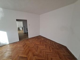 ZĽAVA Na predaj 3-izbový rodinný dom v centre Komárna LRo- - 5