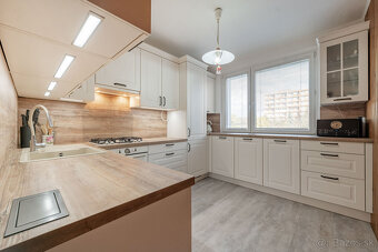 REZERVOVANÝ | 3 izbový byt s loggiou | Moldava and Bodvou - 5