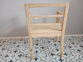 Staré křeslo, židle po renovaci - 5