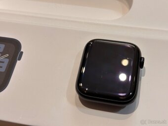 Apple Watch SE GPS 44 mm Midnight Aluminium - 5