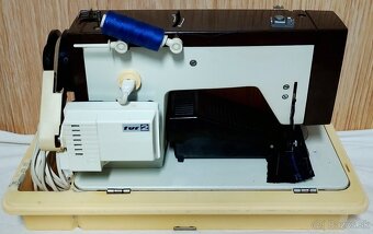 Kufríkový šijací stroj. - 5