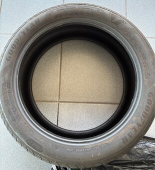 Letné pneu 235/45R20 105H - 5