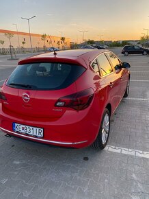 Opel Astra 1.4 Turbo 140k - 5