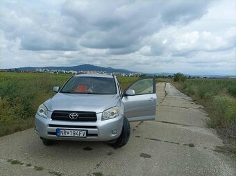 TOYOTA RAW 4 4x4 - 5