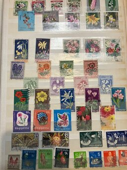 Rozpredam 30-ročnú zbierku známok - 5