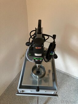 Vykruzovanie dier do obkladu a dlažby - 5