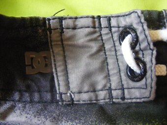 Pánske šortky a juniorské tričko DC - 5