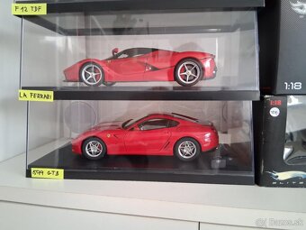 FERRARI 1:18 - 5