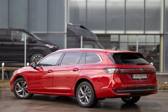 Volkswagen Passat Variant 2.0 TDI Elegance DSG - 5