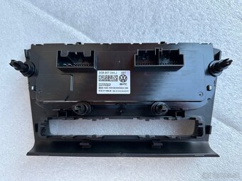 VW TOURAN III ramik panelu klimatizacie 5TB863042F - 5