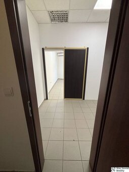 Prenájom obchodného priestoru 28m2, centrum Senec - 5