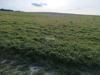 Exkluzívne na predaj pekný rekreačný pozemok 4002 m2, Horný - 5