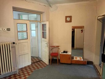 Predaj, rodinný dom s veľkým pozemkom vhodný na podnikanie - 5