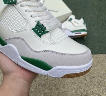 Nike Air Jordan 4 Retro SB Pine Green - 5