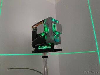 PROFI samonivelačný 3D laser zelený 12 líniový - 5